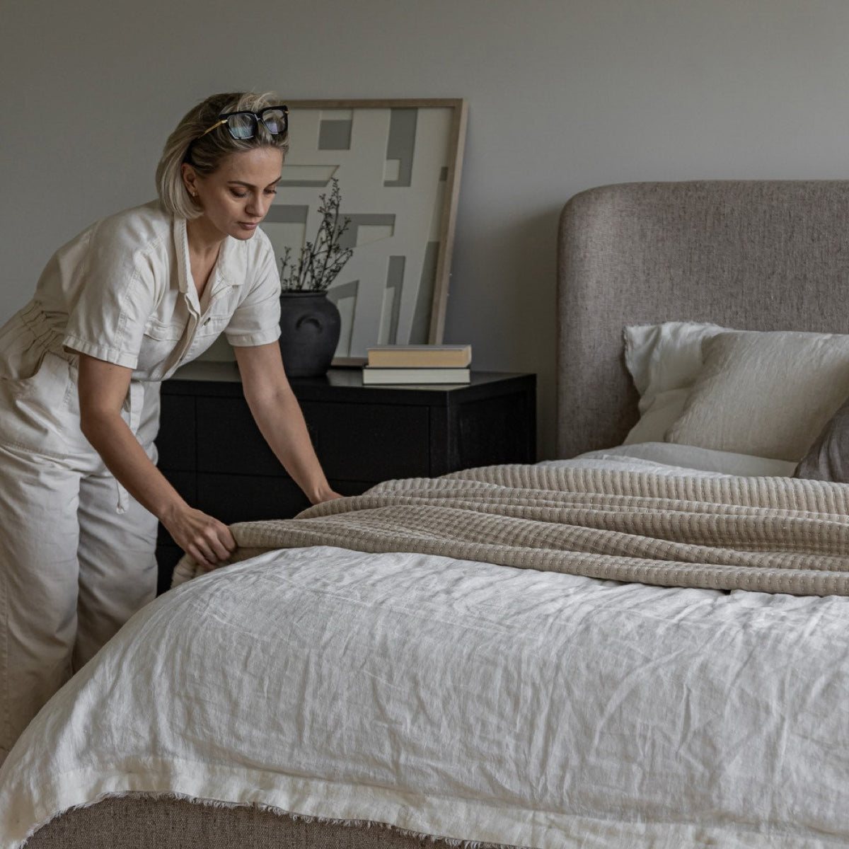 Faye King Bed Short - Perfect Taupe